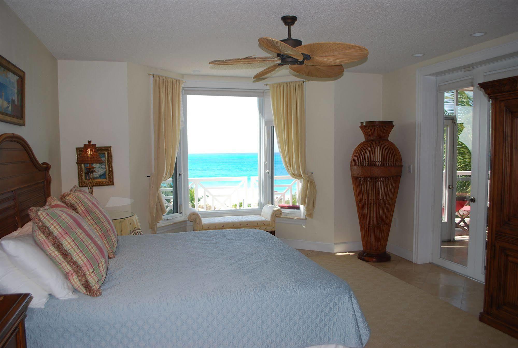 Grandview On Grace Bay Hotel Kültér fotó